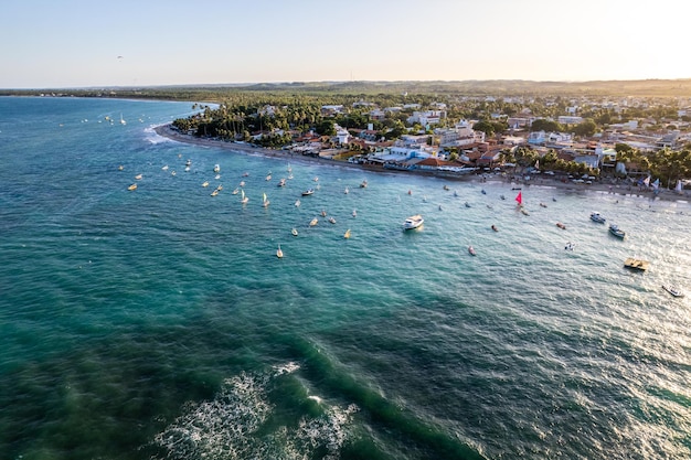 Vue aérienne des plages de Porto de Galinhas Pernambuco Brésil Piscines naturelles Grande scène de plage