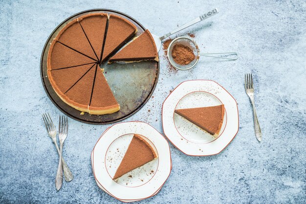 Vue aérienne de portion de tort de chocolat