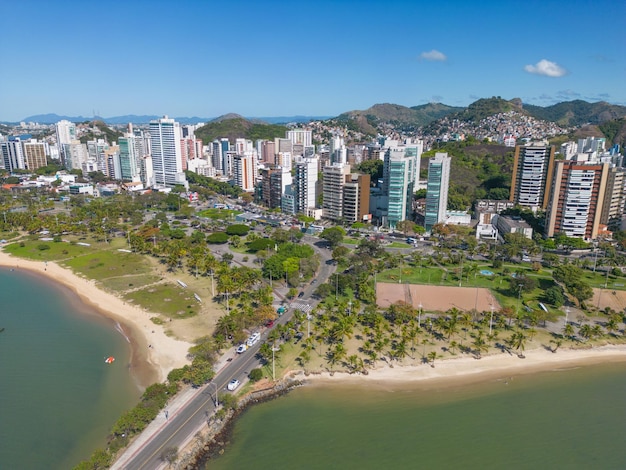 Vue aérienne de Praia do Canto à Vitria Espirito Santo au Brésil