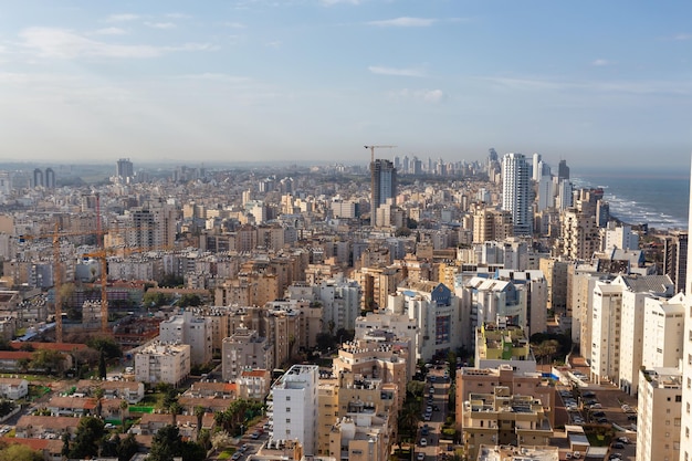 Vue aérienne d'un quartier résidentiel dans une ville Netanya Israël