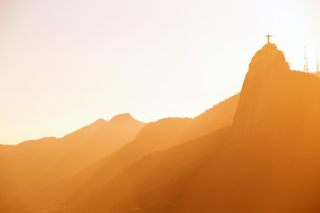 Vue aérienne de Rio de Janeiro au jour ensoleillé, Brésil