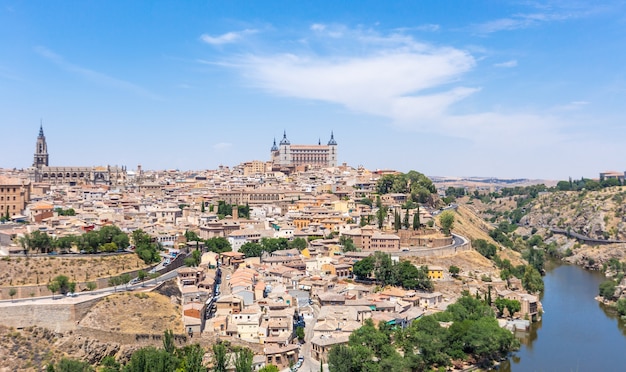 Vue aérienne de Tolède et Alcazar, Espagne