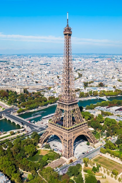 Vue aérienne de la Tour Eiffel Paris