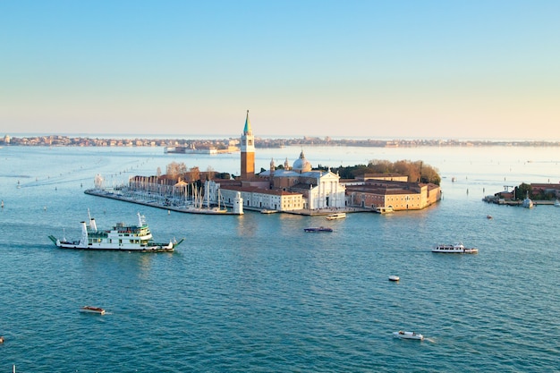 Vue aérienne de Venise à l'aube