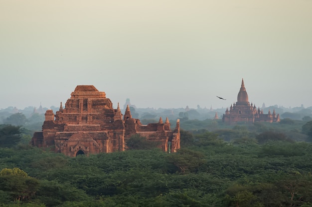 Vue aérienne de la ville de Bagan au Myanmar