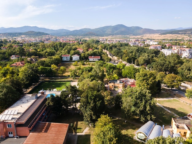 Vue aérienne de la ville de Hisarya, en Bulgarie