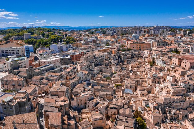 Vue aérienne de la ville de Matera dans la région de la Basilicate, dans le sud de l'Italie. Matera est une attraction du patrimoine mondial de l'UNESCO et une destination touristique et de voyage de l'Italie.