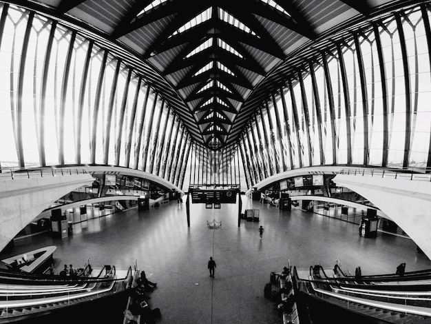 Photo vue de l'aéroport moderne