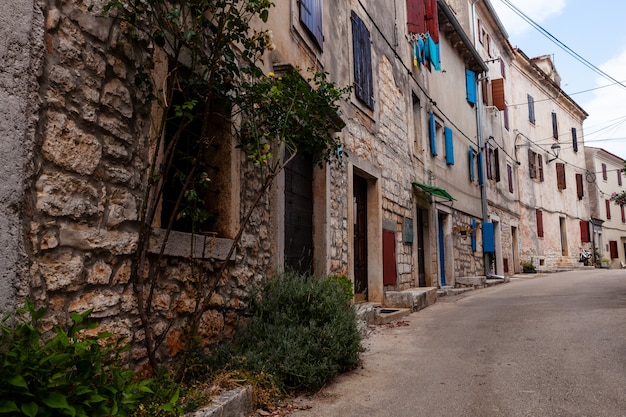 Vue de l'allée typique d'Istrie à Villa, Bale, Croatie