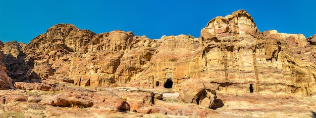 Vue d'anciennes tombes à Petra - Jordanie