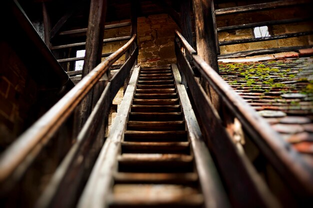 Vue d'angle bas de l'escalier