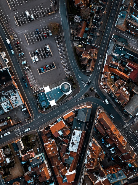 Photo vue d'angle élevé de la circulation sur une rue de la ville