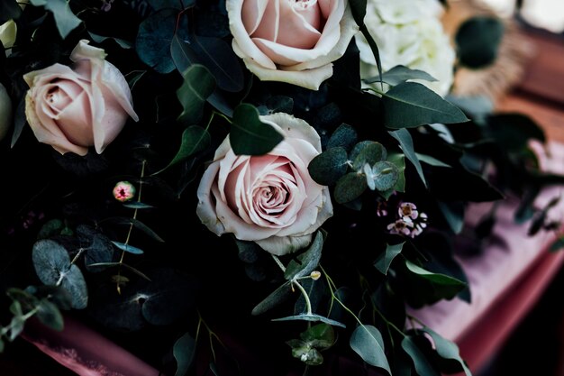 Vue d'angle élevé du bouquet de roses