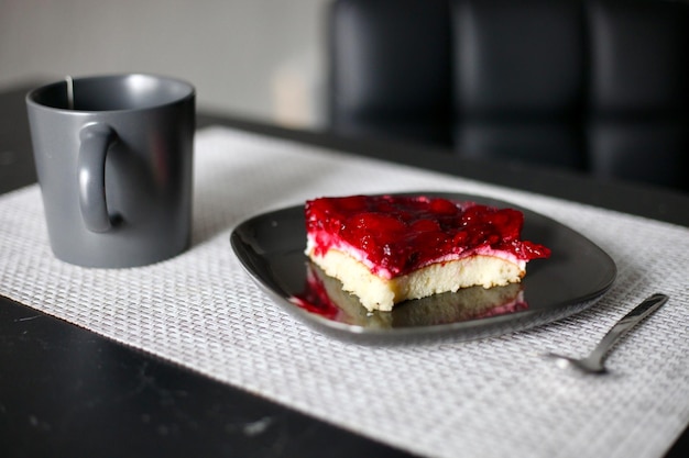 Photo vue d'angle élevé du dessert servi sur la table