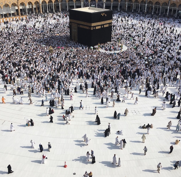 Vue d'angle élevé de la foule