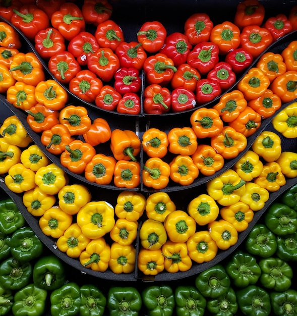 Photo vue d'angle élevé des fruits à vendre sur le marché