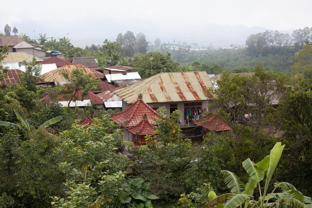 Photo vue d'angle élevé des maisons du village