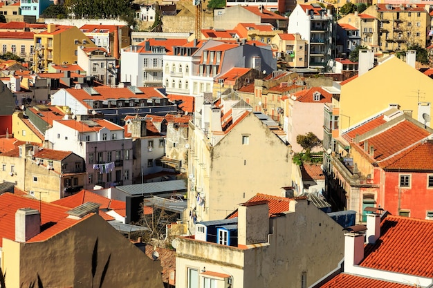 Photo vue d'angle élevé des maisons de la ville contre le ciel