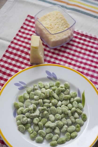 Photo vue d'angle élevé de la nourriture dans l'assiette