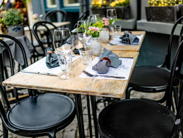 Photo vue d'angle élevé de la nourriture sur la table dans un restaurant