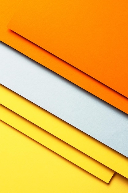 Vue d'angle élevé de papiers d'artisanat colorés