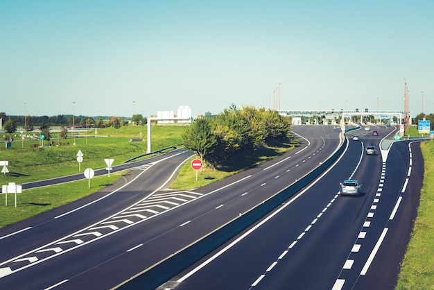 Photo vue de l'autoroute sur un ciel dégagé