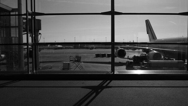 Photo vue de l'avion par la fenêtre