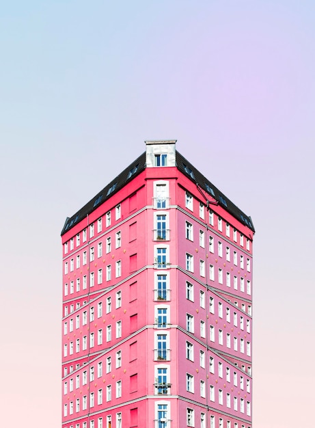 Vue à bas angle du bâtiment sur un ciel dégagé