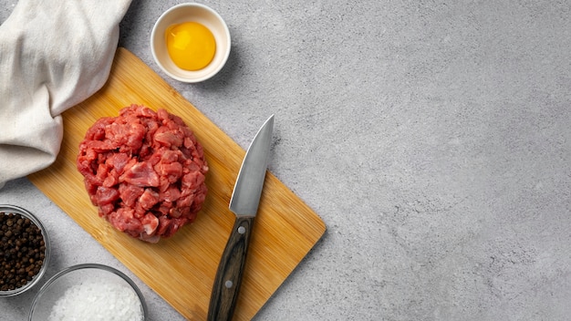 Photo vue de boeuf pour plat de steak tartare