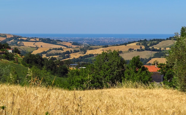 Vue sur la campagne de San Leo depuis la forteresse