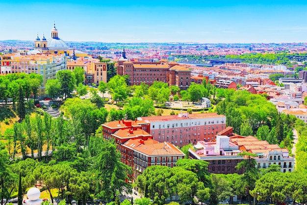 Vue De La Capitale De L'espagne-belle Ville Madrid à Partir D'une Vue Plongeante.