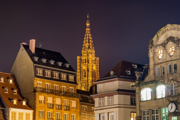 Vue de la cathédrale de Strasbourg depuis la place Kleber