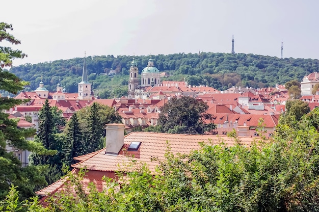 Vue sur le centre historique de Prague avec le château République tchèque