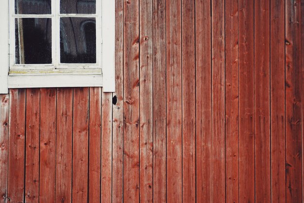 Photo vue complète de la vieille porte en bois