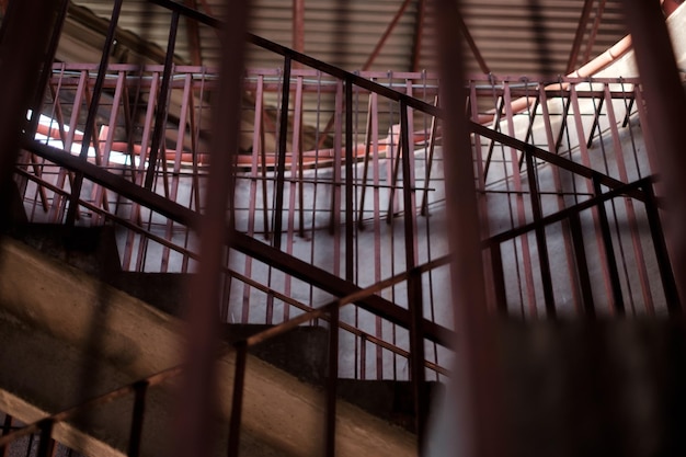 Vue sur les constructions métalliques Escalier au style urbain