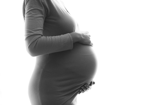 vue côté, gros plan, photo, de, femme enceinte, debout, contre, les, fenêtre, enceintes, silhouette