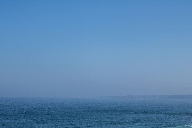 Vue sur la côte de l'océan destination de voyage et de vacances idéale