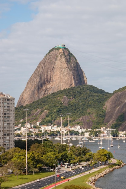 Vue sur la crique de Botafogo à Rio de Janeiro