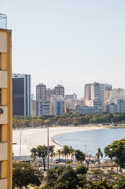 Vue sur la crique de Botafogo à Rio de Janeiro