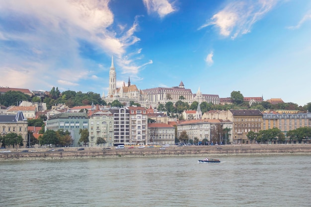 Une vue sur le Danube depuis le Danube