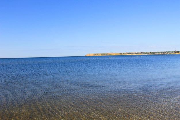 Vue depuis la côte de la mer Noire en Ukraine