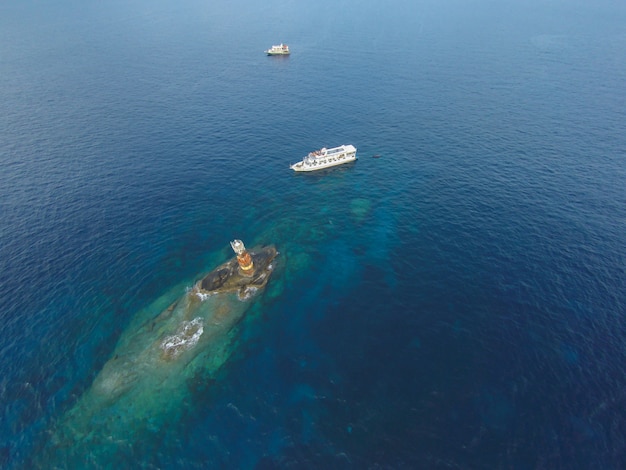 Photo vue, depuis, mouvement avion, grand, bateau, sur, océan