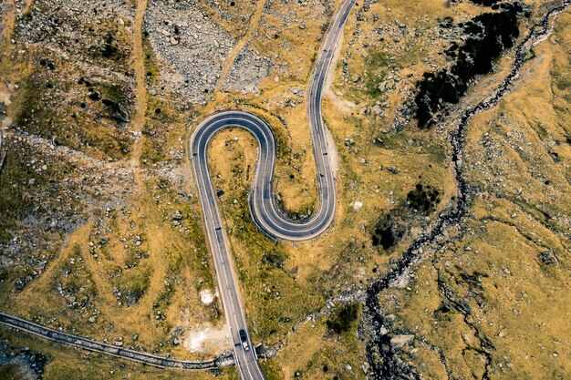 Vue De Dessus De La Belle Route De Montagne Transfagarasan En Roumanie