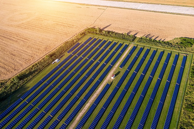 Vue de dessus de la centrale solaire énergie renouvelable