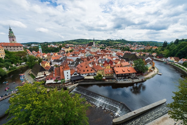 Photo vue de dessus de cesky krumlov, tchèque