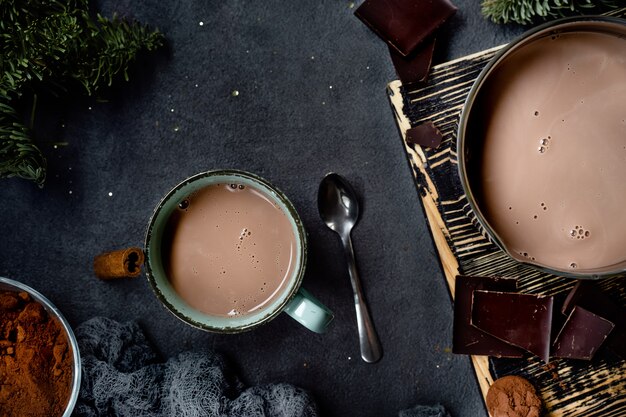 Vue de dessus de chocolat chaud