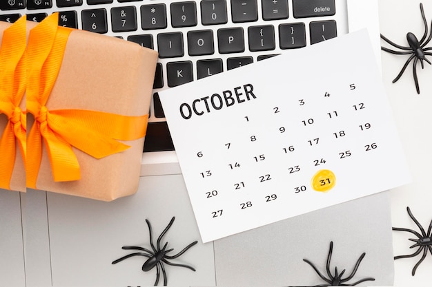 Vue de dessus concept halloween effrayant avec calendrier