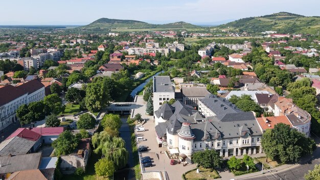 Vue de dessus du centre-ville de Berehove