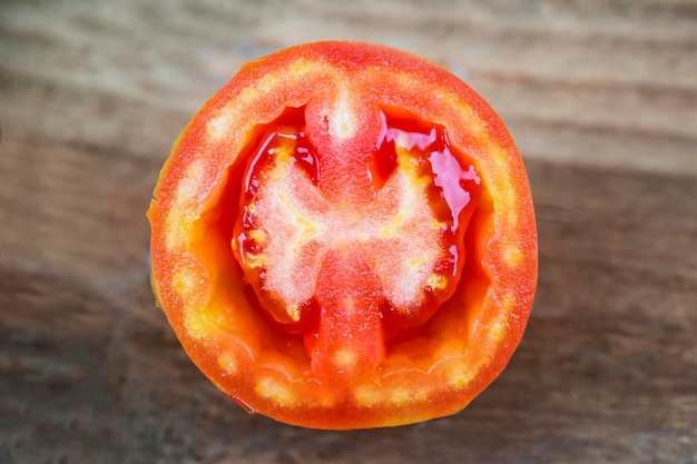 Vue de dessus des fruits de la tomate Photo macro d'une tomate