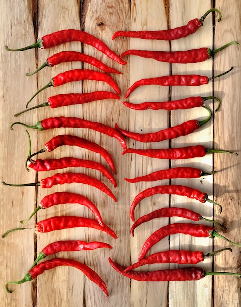 Vue de dessus sur les piments rouges